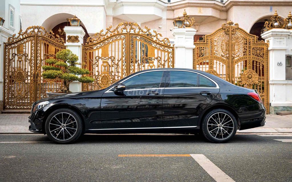 Mercedes C200 Exclusive 2020 - 34000 km. Mua bán Ô tô tại Quận Gò Vấp Tp Hồ Chí Minh được đăng bởi Nguyễn Trường Giang hình 4