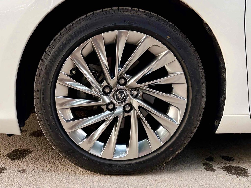 Lexus ES250 Model 2022 Trắng nâu đẹo hết bài. Mua bán Ô tô tại Quận Long Biên Hà Nội được đăng bởi H3T Auto Việt Nam hình 16