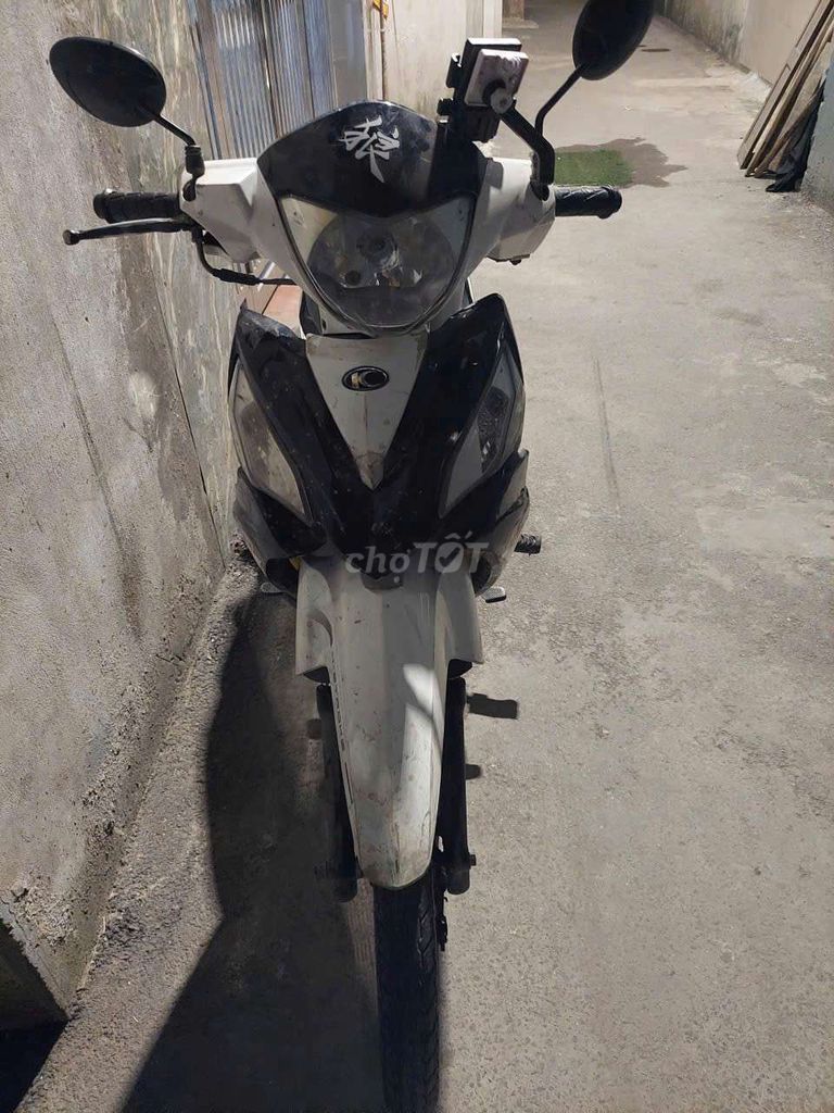 Kymco Thể thao Trắng đen 232.260 km. Mua bán Xe máy tại Quận Nam Từ Liêm Hà Nội được đăng bởi Công Tử Bạc Liêu hình 1