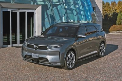 VinFast VF9 - SẠC MIỄN PHÍ + MIỄN THUẾ TRƯỚC BẠ. Mua bán Ô tô tại Thành phố Thủ Đức Tp Hồ Chí Minh được đăng bởi HYUNDAI NGỌC AN