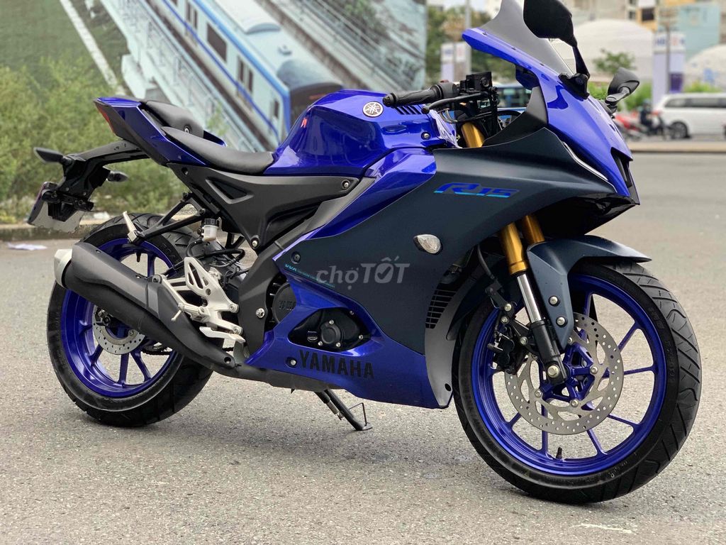 R15 V4  - xe chùm mền. Mua bán Xe máy tại Quận 1 Tp Hồ Chí Minh được đăng bởi Duy hình 4