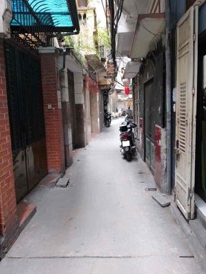 Nhà phố 32 m² · 2 PN · Đào Tấn 