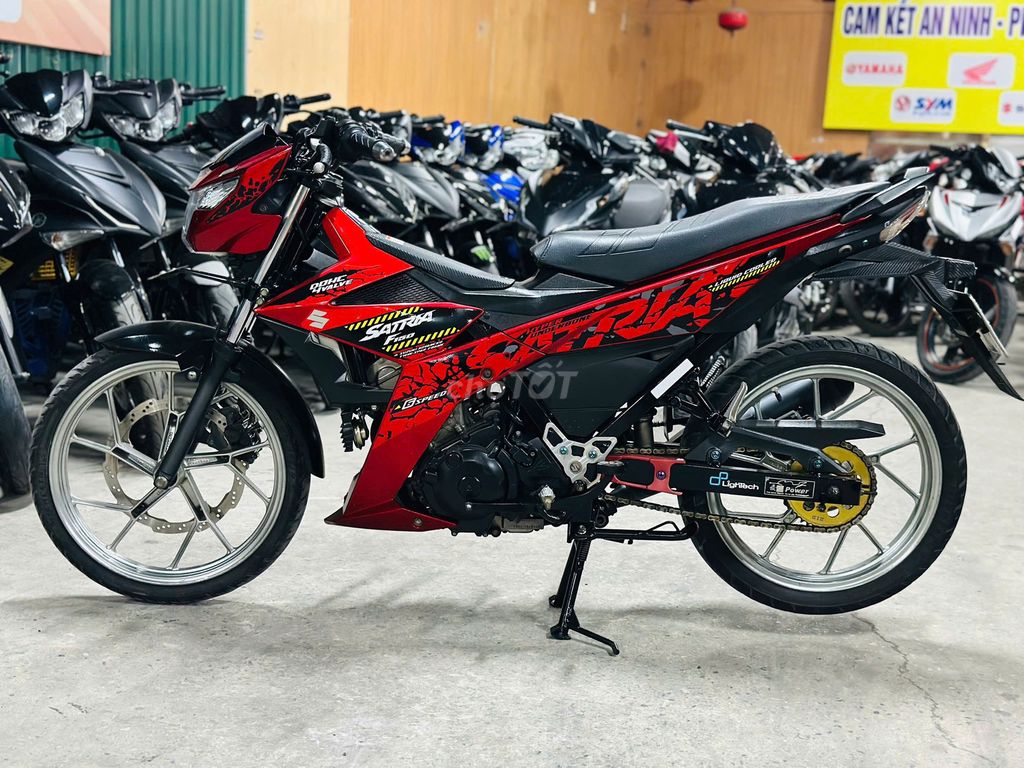 XE MÁYTHANH TÙNG_SATRIA 150 ĐỎ ĐEN MÁY ZIN 1 CHỦ. Mua bán Xe máy tại Quận Nam Từ Liêm Hà Nội được đăng bởi THANH TÙNG hình 5