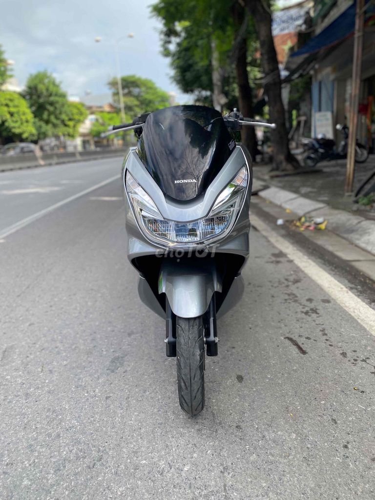 Honda PCX Bạc