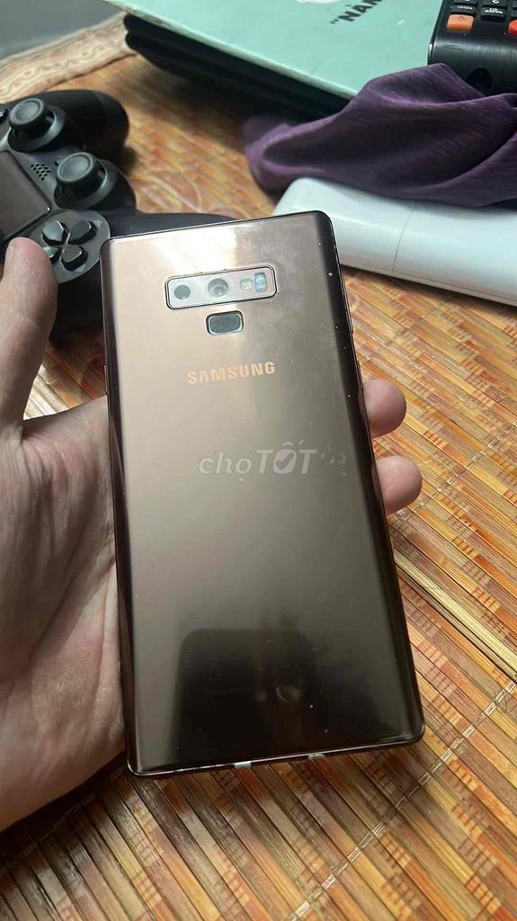 Samsung Note 9 Đồng Quốc Tế Vỡ màn hình. Mua bán Điện thoại tại Huyện Thanh Trì Hà Nội được đăng bởi Manh Bùi hình 1