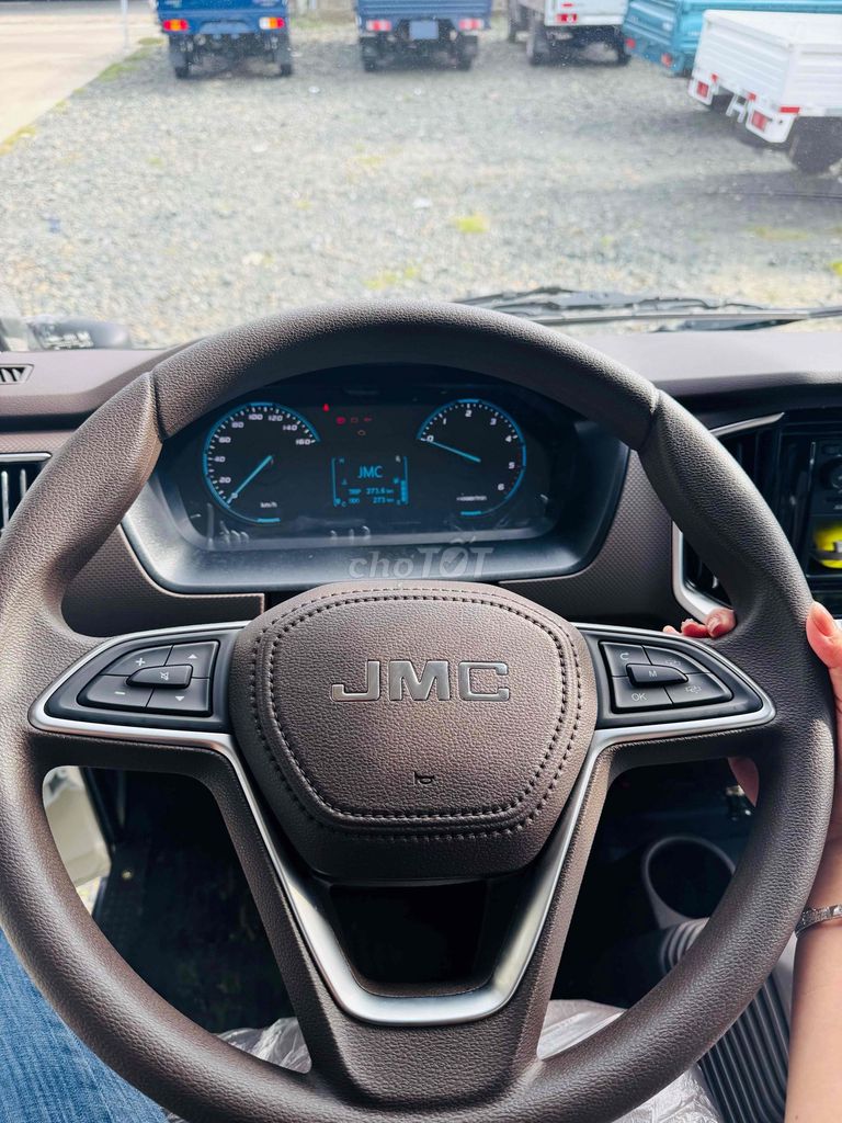 XE TẢI ĐÔ THÀNH IZ50s thùng dài 3m8 Trả trước 80tr. Mua bán Xe tải, xe ben tại Quận Bình Thuỷ Cần Thơ được đăng bởi Ô TÔ TRƯỜNG VŨ Xe tải chính hãng hình 7