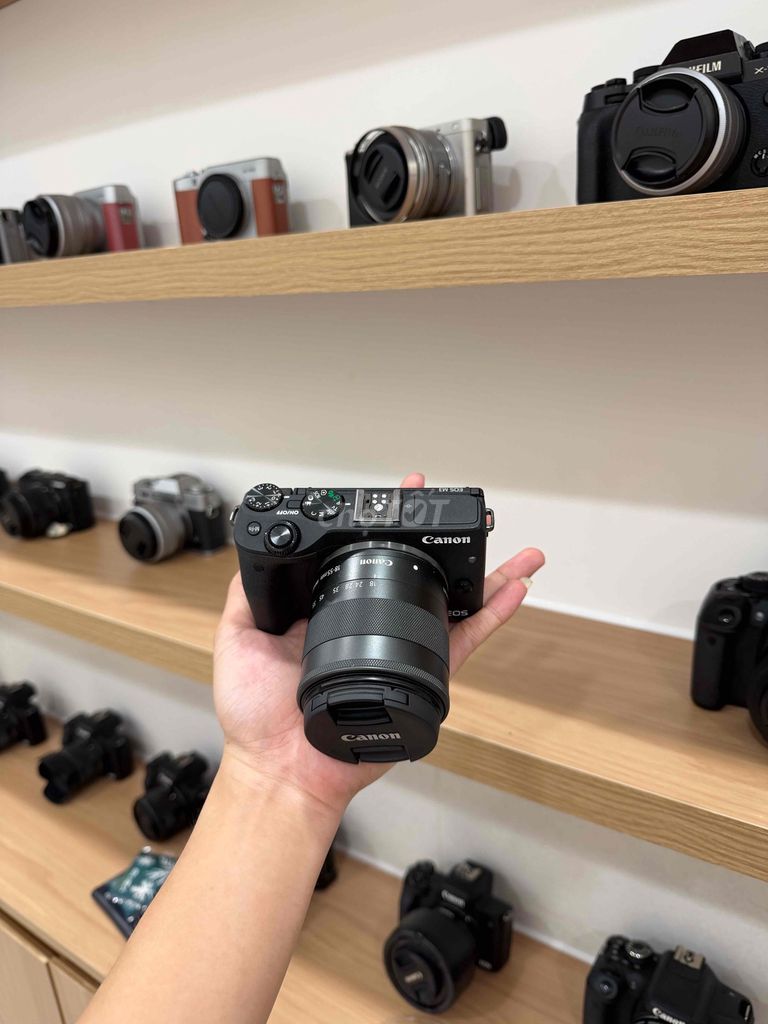 Máy ảnh Canon EOS M3 Đen. Mua bán Máy ảnh, Máy quay tại Quận Bình Thạnh Tp Hồ Chí Minh được đăng bởi Đức Nguyễn hình 1