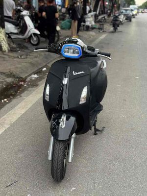 vespa đen nhám bình lướt 2k24. Mua bán Xe điện tại Quận Cầu Giấy Hà Nội được đăng bởi Xe Điện 257 Hoàng Quốc Việt 