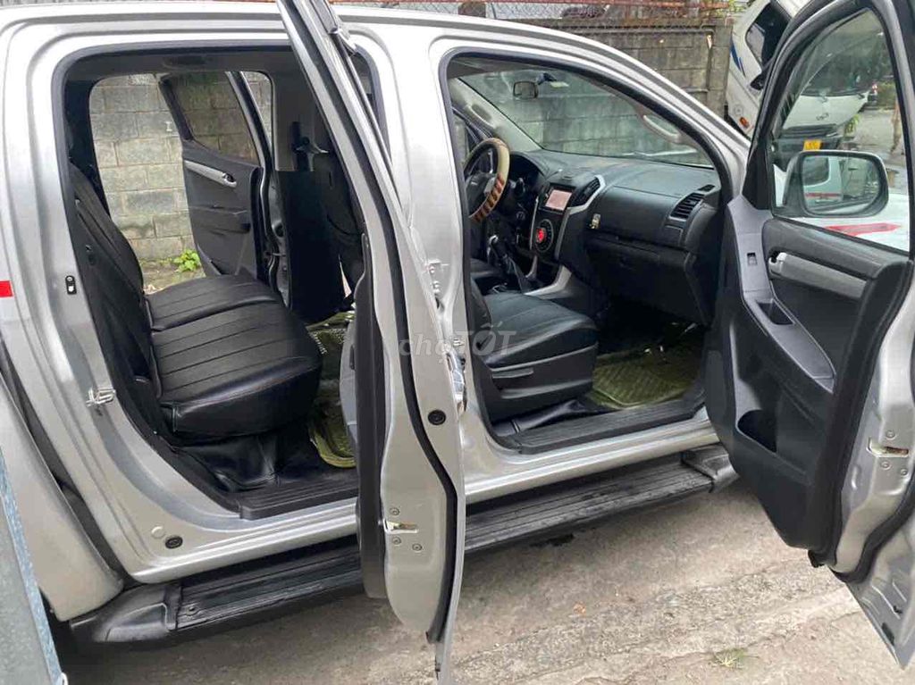 Isuzu Dmax 2013 -  so san 1 cầu 3.0 AT. Mua bán Ô tô tại Thành phố Thủ Đức Tp Hồ Chí Minh được đăng bởi Hồng  hình 3