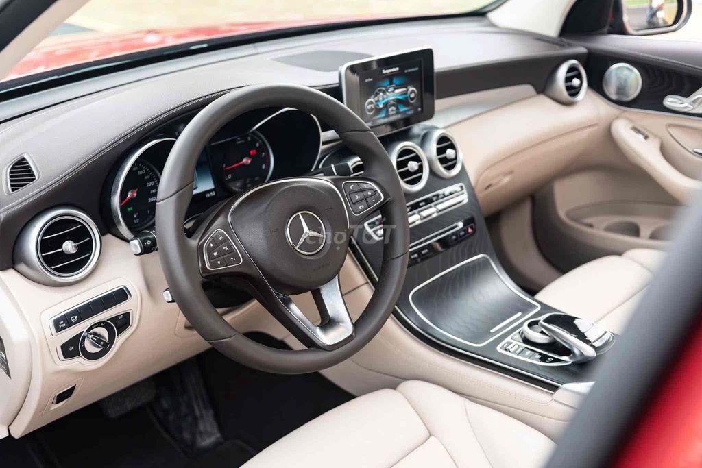 LONG ANH AUTO về Mercedes GLC300 4Matic 2019. Mua bán Ô tô tại Quận 7 Tp Hồ Chí Minh được đăng bởi LongAnh AuTo  hình 10