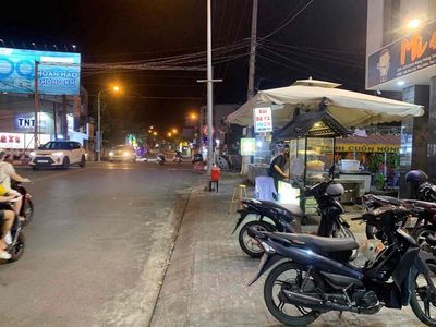 Cho thuê mặt bằng siêu víp ngay ngã 6 Thủ Dầu Một  - Diện tích : 5,5x8. Cho thuê văn phòng, mặt bằng kinh doanh tại Thành phố Thủ Dầu Một Bình Dương được đăng bởi Phùng Huy Lâm