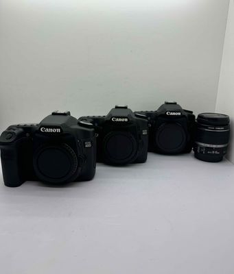Canon 40D + kit 18-55 đẹp tại cửa hàng