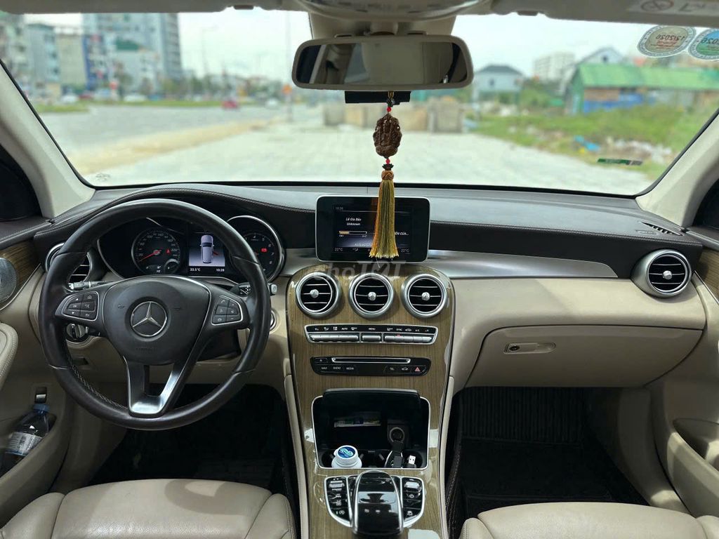 Mercedes Benz GLC250 4MATIC 2018. Mua bán Ô tô tại Quận Thanh Xuân Hà Nội được đăng bởi Nguyễn Tuấn Hoàng hình 10
