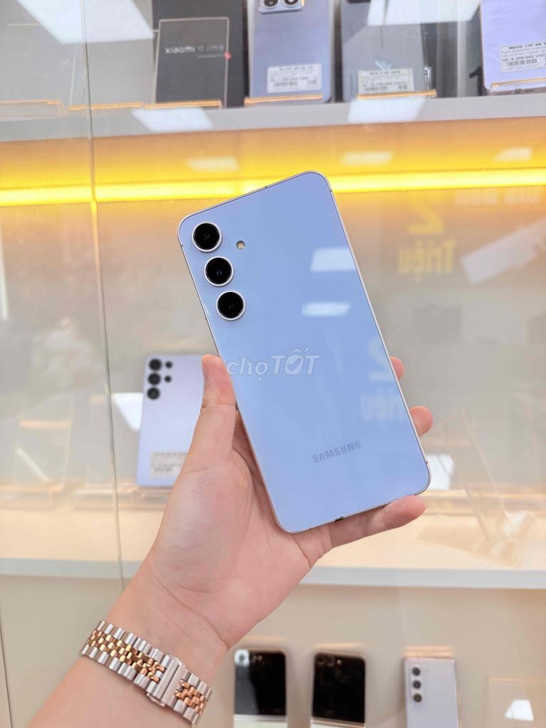 SAMSUNG S24 FE C.Hãng VN-8/128G-MÀU BLUE-Đẹp. Mua bán Điện thoại tại Thành phố Biên Hòa Đồng Nai được đăng bởi Mobile Di Động Biên Hoà hình 1