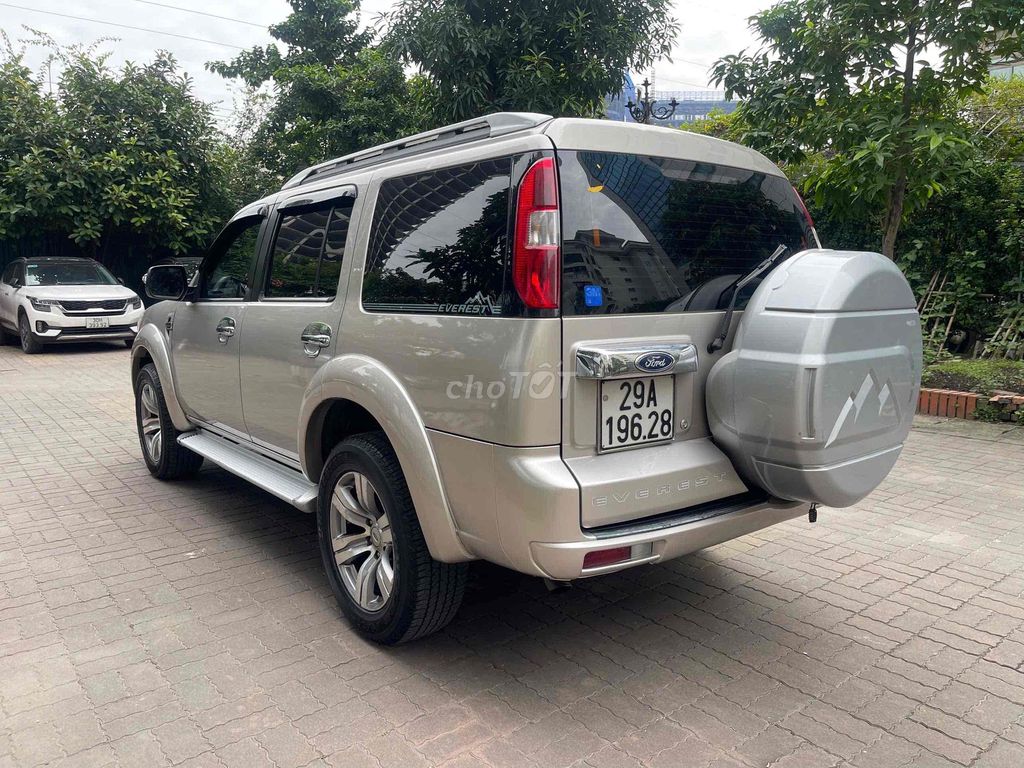 Ford Everest 2012 Limited 4x2 - 115000 km. Mua bán Ô tô tại Quận Nam Từ Liêm Hà Nội được đăng bởi phạm phương nga hình 3