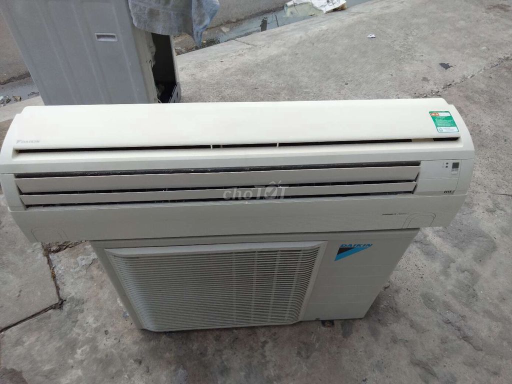 Máy lạnh daikin 2 ngựa.máy mới 90%