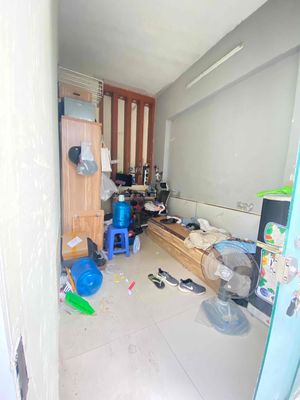 CHO THUÊ PHÒNG TRỌ GIÁ RẺ ( mặt đường) 18m2 đường bát khối, full đồ. Cho thuê phòng trọ tại Quận Long Biên Hà Nội được đăng bởi Nguyễn Văn Hoàn