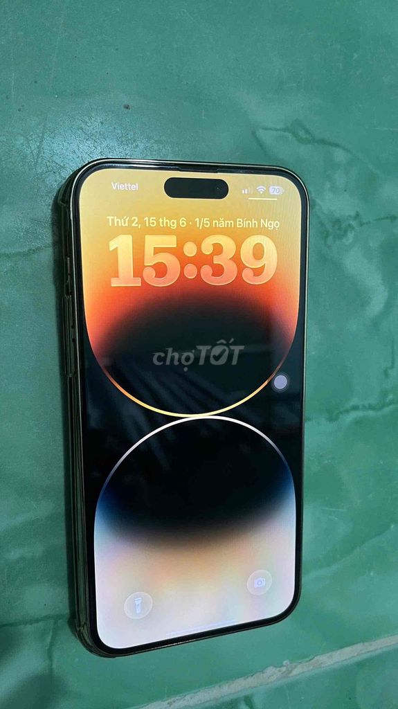 Apple iPhone 14 Pro Max 256GB Gold Đã qua sử dụng. Mua bán Điện thoại tại Thành phố Dĩ An Bình Dương được đăng bởi Đinh Văn Quân hình 1