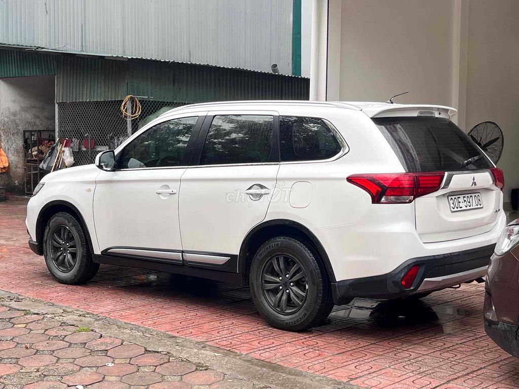 mitsubshi outlander 2016 nhập nhật bản 5 chỗ. Mua bán Ô tô tại Quận Nam Từ Liêm Hà Nội được đăng bởi Tiến Sỹ Auto hình 3
