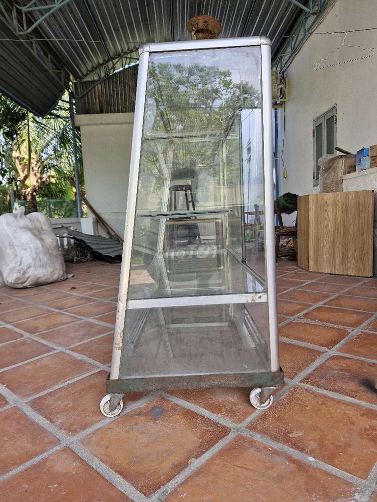 Tủ trưng bày Kính Kim loại. Mua bán Tủ, kệ gia đình tại Huyện Diên Khánh Khánh Hòa được đăng bởi Phung Duy hình 1