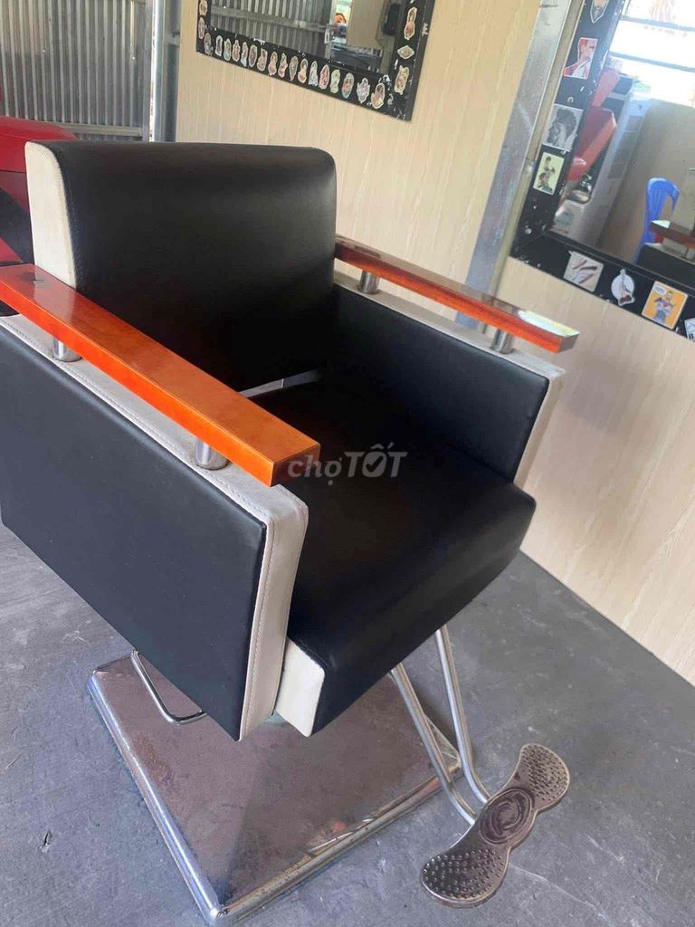 Ghế cắt tóc Da Gỗ Kim loại. Mua bán Nội thất, đồ gia dụng khác tại Thành phố Hồng Ngự Đồng Tháp được đăng bởi Thanh Quỳnh hình 1