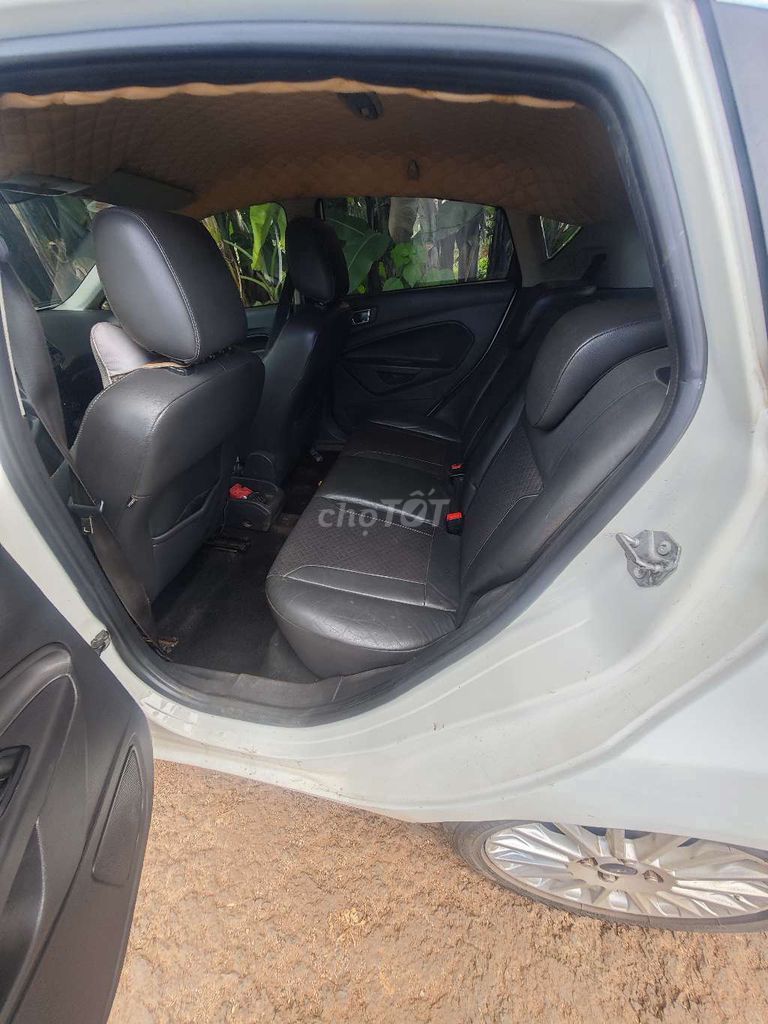 Ford fiesta sx 2014 1.0 AT Sport - 85000 km. Mua bán Ô tô tại Thành phố Buôn Ma Thuột Đắk Lắk được đăng bởi vũ phát 47 hình 4
