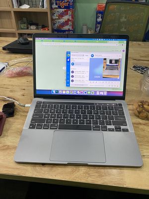 MacBook Pro 2020 M1 8g, 256g,13,3 in,máy zin 1 đời