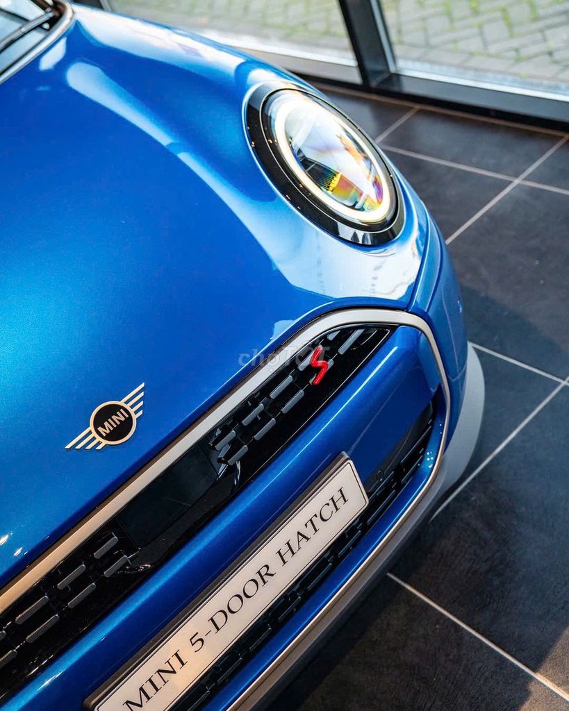 Mini 5 Door 2025 photo 4