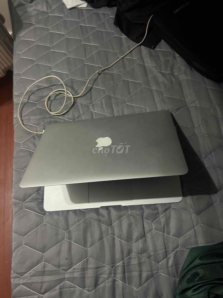 Apple Macbook Air 2017 13 inch. Mua bán Laptop tại Quận Bình Thạnh Tp Hồ Chí Minh được đăng bởi Bin Zi hình 1