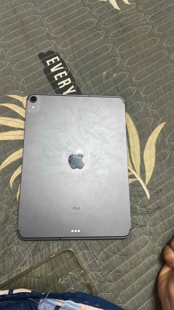 Apple iPad Pro 2018 256GB Xám 4G. Mua bán Máy tính bảng tại Quận Ngũ Hành Sơn Đà Nẵng được đăng bởi Cho Thuê Phòng Trọ hình 1