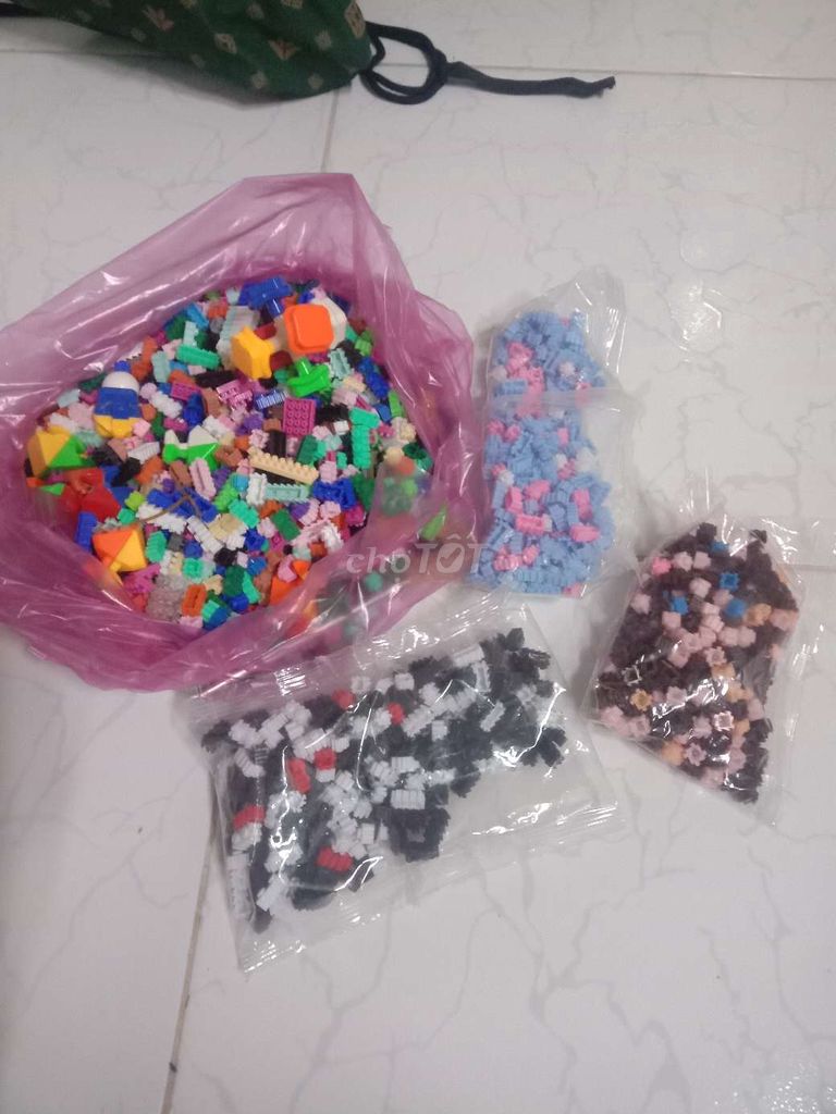 Đồ chơi lego