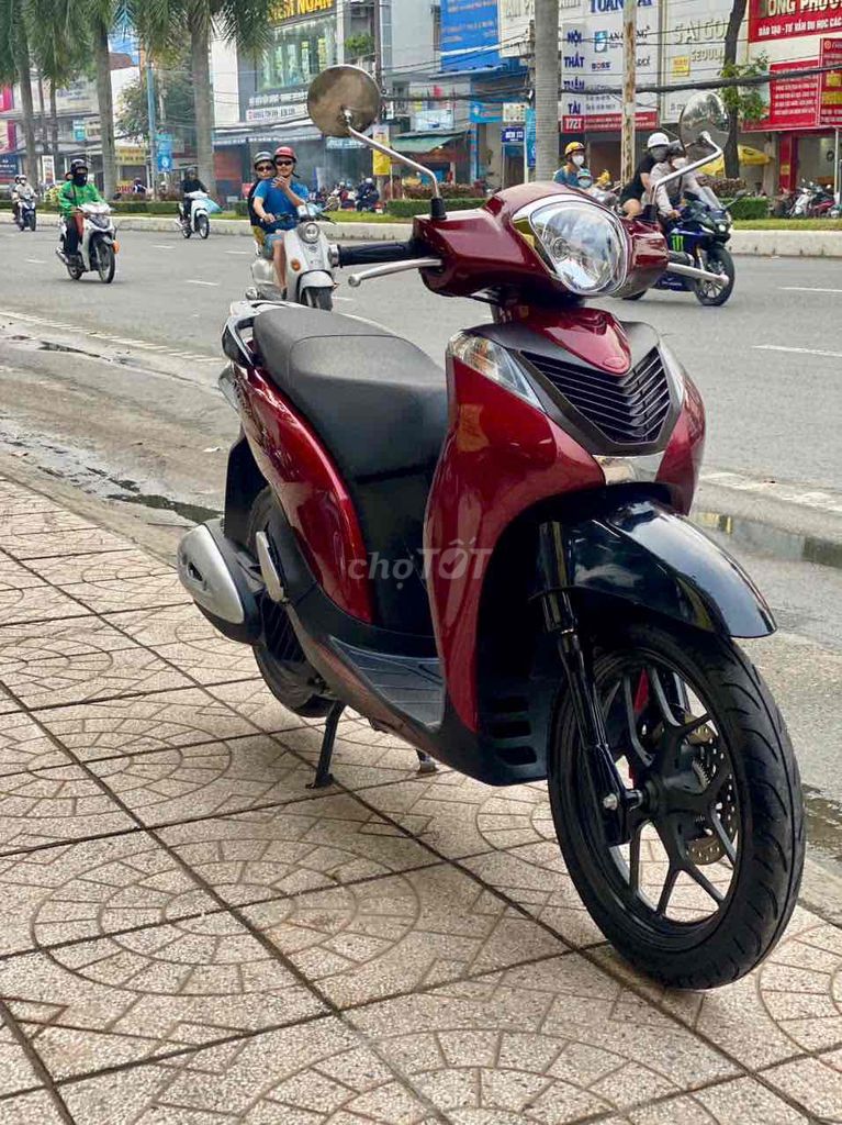 Honda SH Mode 2019 ABS Đỏ 22000 km. Mua bán Xe máy tại Quận Ninh Kiều Cần Thơ được đăng bởi CHXM Tân Liên Hưng 2 hình 2