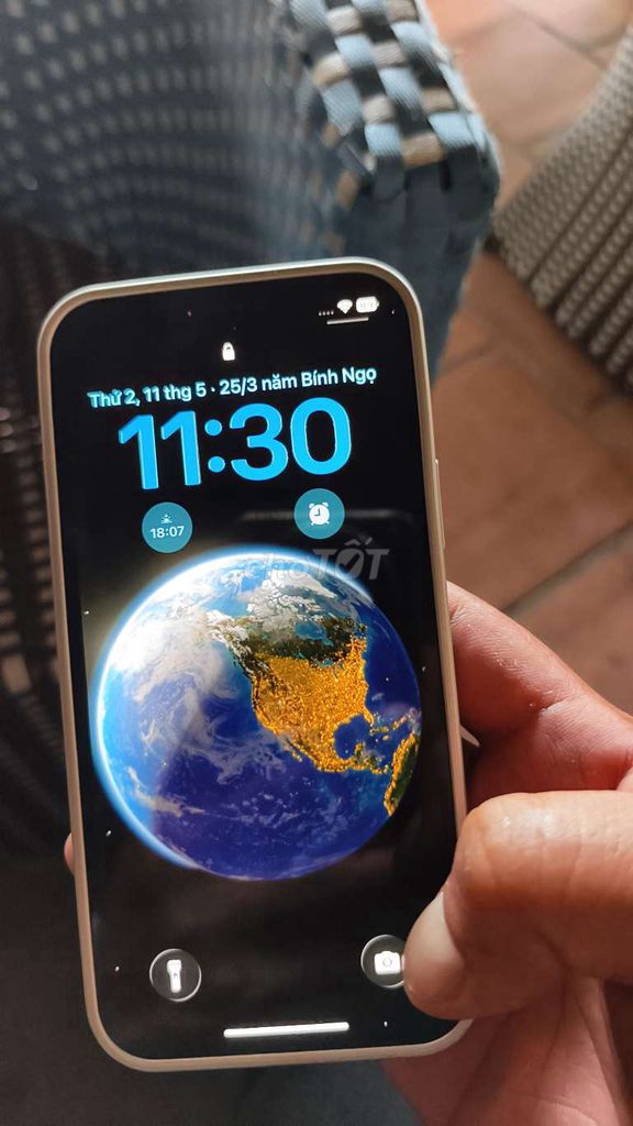 Điện thoại iPhone màu Trắng. Mua bán Điện thoại tại Thành phố Bến Tre Bến Tre được đăng bởi Tấn Kha hình 1