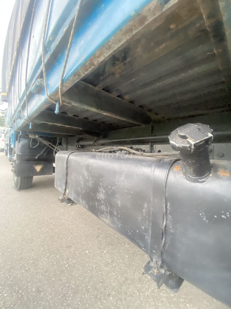 Bán onlin đời 2010 Thùng mui bạc dài 4m3. Đk mới. Mua bán Xe tải, xe ben tại Quận Liên Chiểu Đà Nẵng được đăng bởi A xíu  hình 4