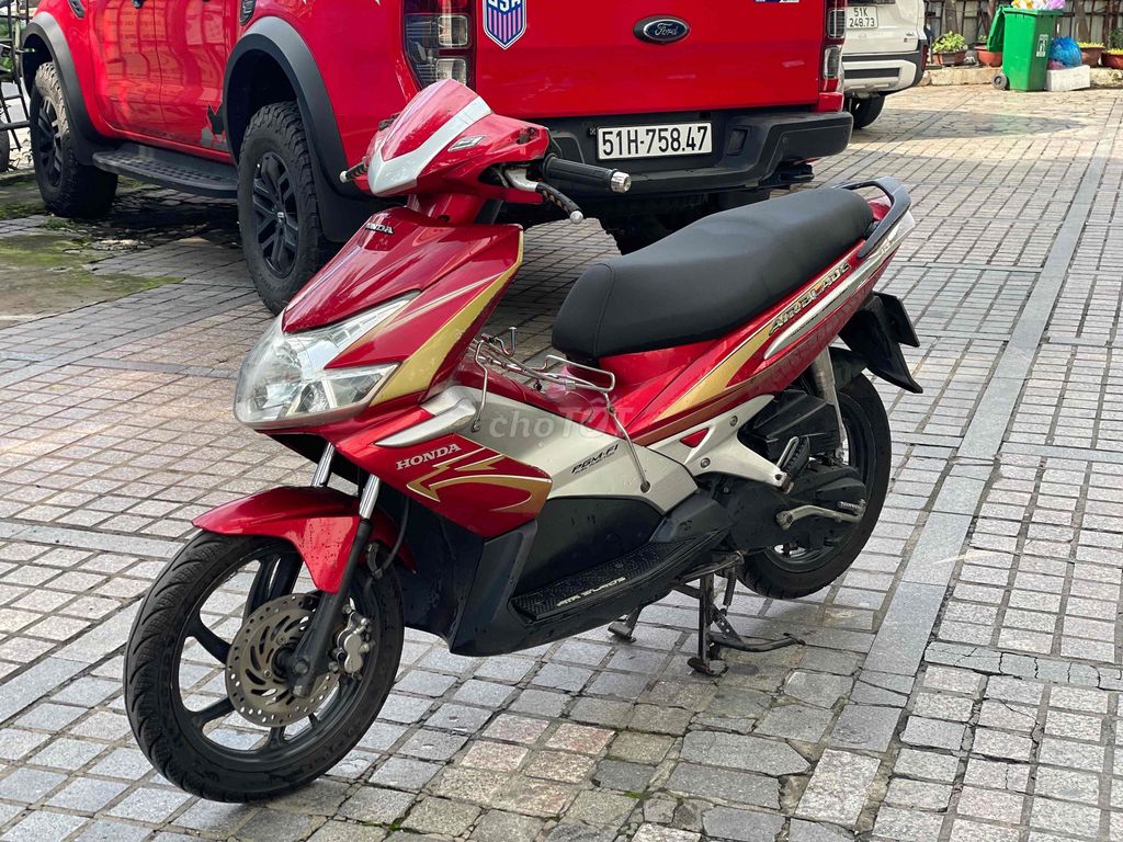 Air Blade Fi 2010 khoá Smatkey trả 8tr9 nhận xe. Mua bán Xe máy tại Quận 7 Tp Hồ Chí Minh được đăng bởi Dương Đạt hình 3