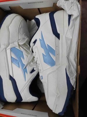 bitis hunter X size 42 mới 99%. Mua bán Giày dép tại Quận Đống Đa Hà Nội được đăng bởi Nguyễn Cường