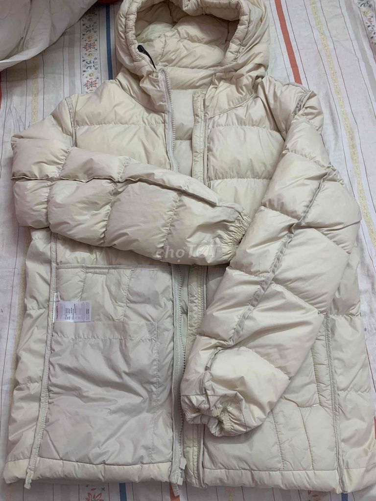 Combo quần nhung + Áo phao lông vũTOKYO NOW size M. Mua bán Quần áo tại Huyện Chương Mỹ Hà Nội được đăng bởi Nguyễn Đức Mạnh  hình 1