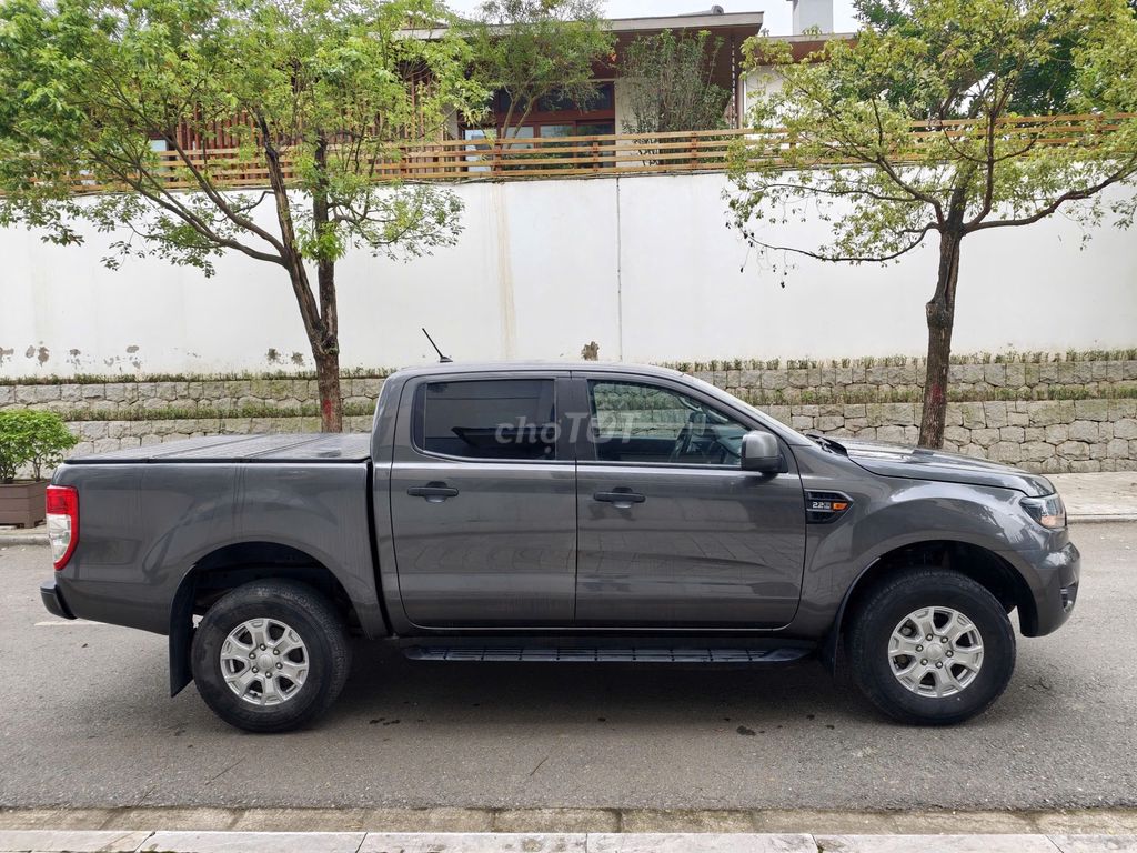 Ford Ranger XLS AT 2022 1 cầu Xám