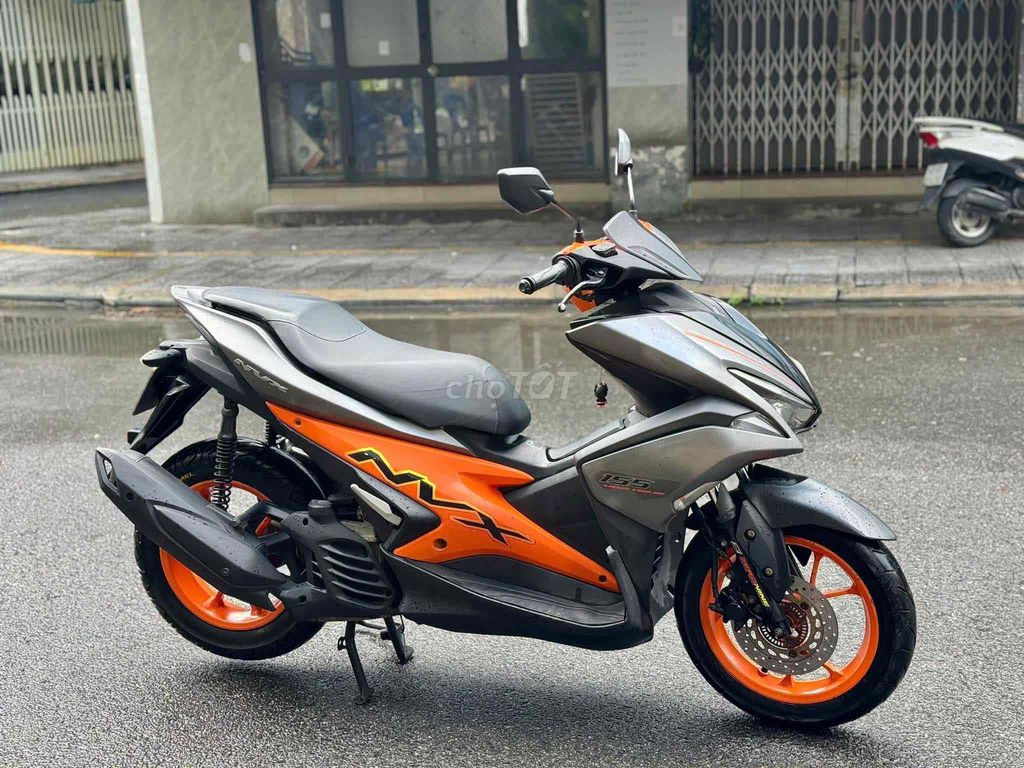 Yamaha NVX 155 ABS 2017 серый с оранжевым