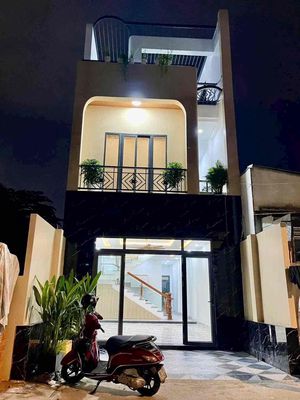 Townhouse 100 m² · 4 bed · Đường Tiền Lân 15