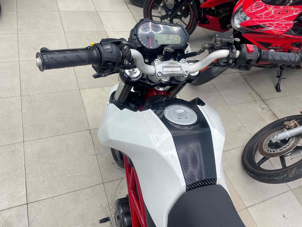 Benelli TNT125 2018 biển số 72 xém tí thì 56789. Mua bán Xe máy tại Huyện Bình Chánh Tp Hồ Chí Minh được đăng bởi Phong Vũ hình 6