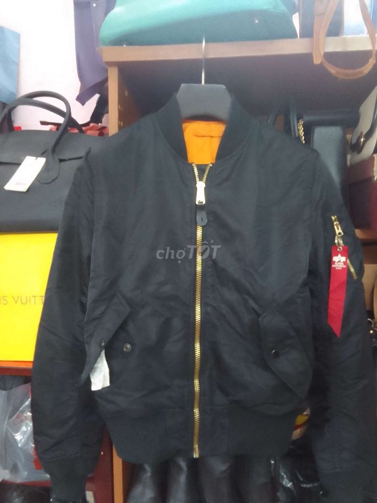 Áo bomber Mỹ Alpha Industries . Mua bán Quần áo tại Quận Cầu Giấy Hà Nội được đăng bởi  Giày chất giá thấp hình 1