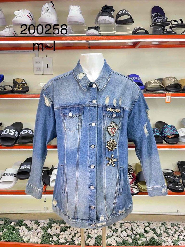 Áo khoác jean nữ Jean size M. Mua bán Quần áo tại Huyện Phú Riềng Bình Phước được đăng bởi Lâm thiên đường hàng hiệu hình 1