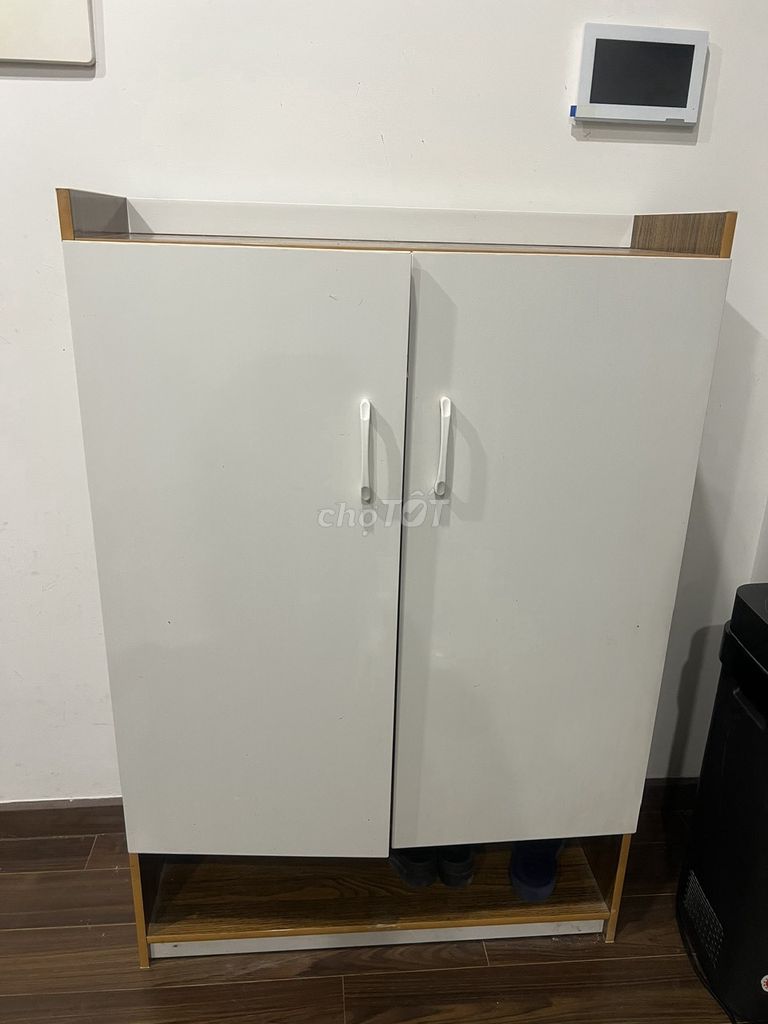 Tủ đựng giày Gỗ Trắng Đã sử dụng. Mua bán Tủ, kệ gia đình tại Quận Nam Từ Liêm Hà Nội được đăng bởi Tuấn Hùng hình 1