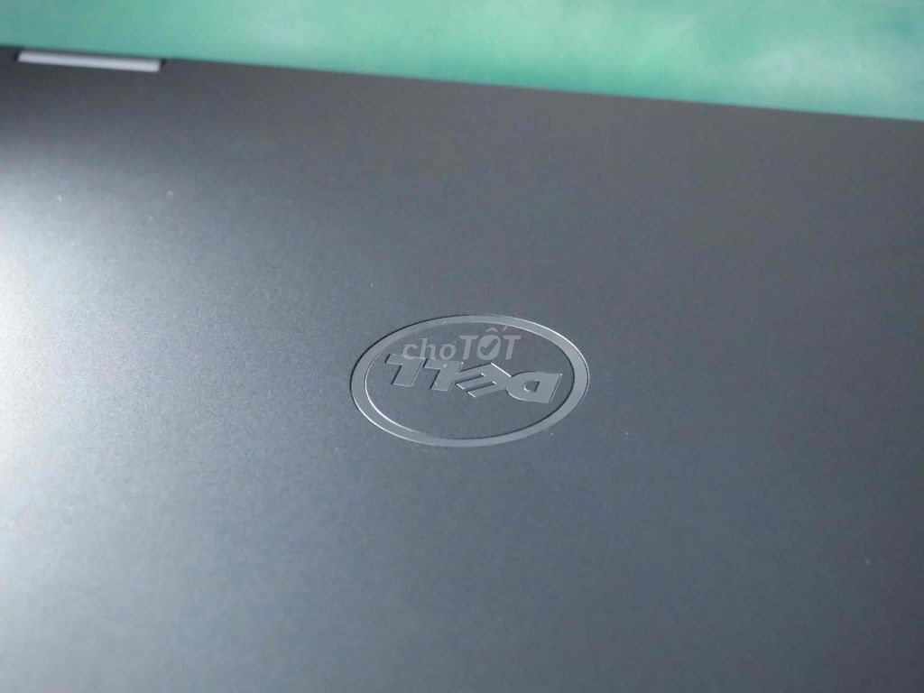 laptop Dell inspiron 5579 i7/12/512