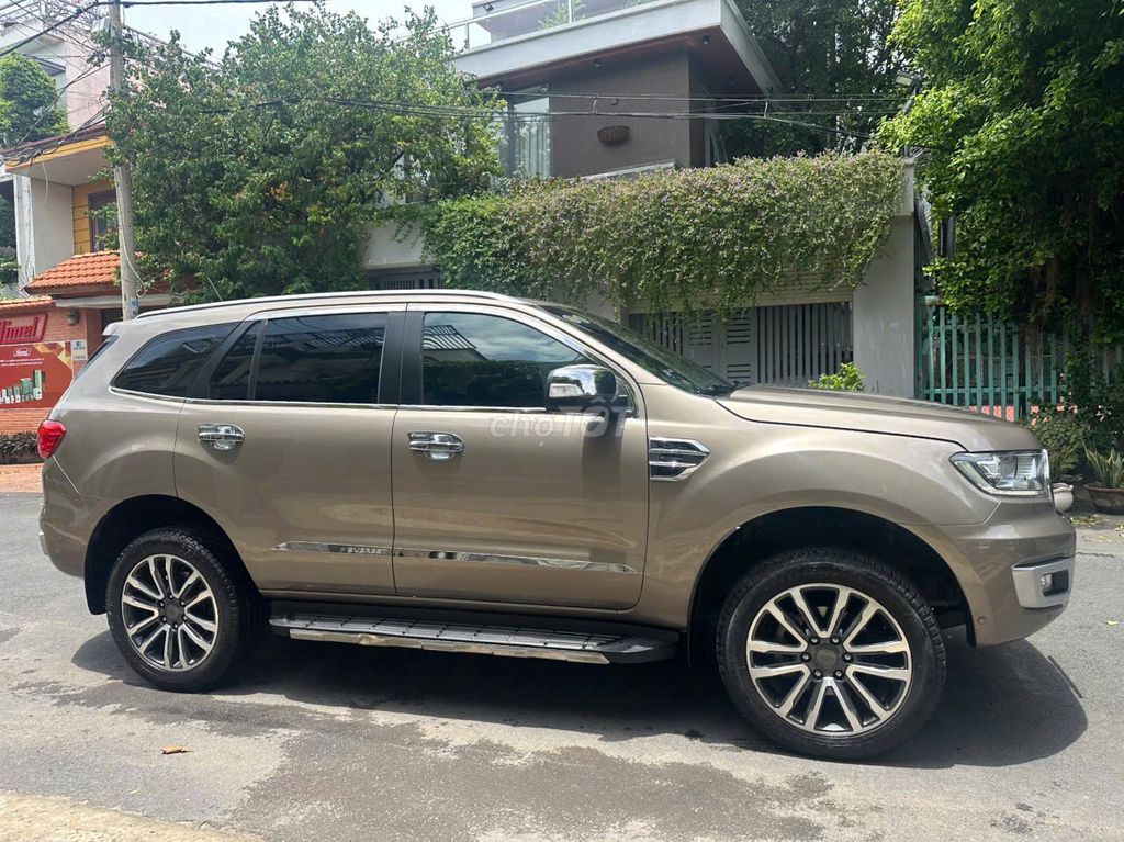 Ford Everest Titanium 1 Cấu 2019 - Vay 70%. Mua bán Ô tô tại Quận Tân Phú Tp Hồ Chí Minh được đăng bởi Phạm Văn Thông hình 10