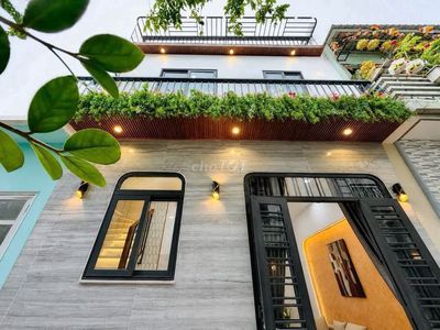 Townhouse 21 m² · 2 bed · Đường Quang Trung