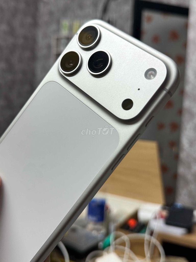 iPhone 17 Promax 512GB Trắng New LL/A. Mua bán Điện thoại tại Quận Liên Chiểu Đà Nẵng được đăng bởi Tin Store hình 1