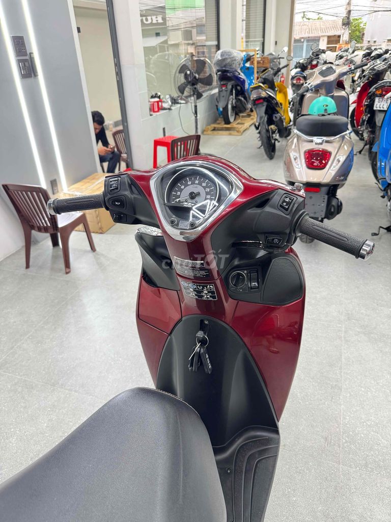 SH Mode Abs đỏ xe rin đẹp Hỗ trợ góp Hồ sơ sẵn. Mua bán Xe máy tại Quận Cái Răng Cần Thơ được đăng bởi Cửa Hàng Xe Máy Quang Sang hình 4