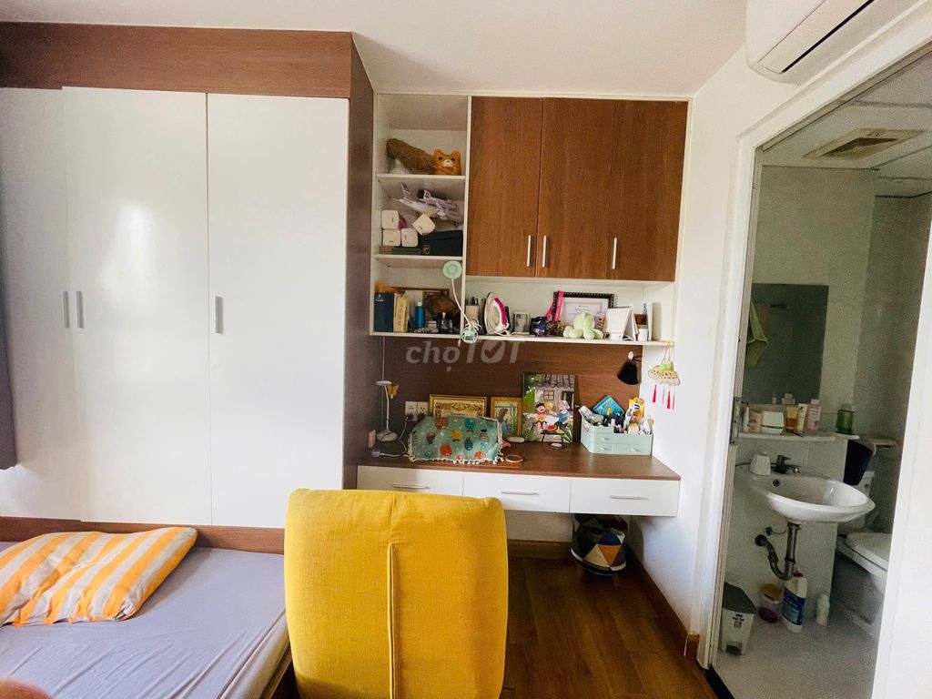 Chính chủ cần bán căn hộ 2pn. đã có sổ hồng